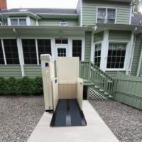 AmeriGlide Hercules II Vertical Lift [Residential]